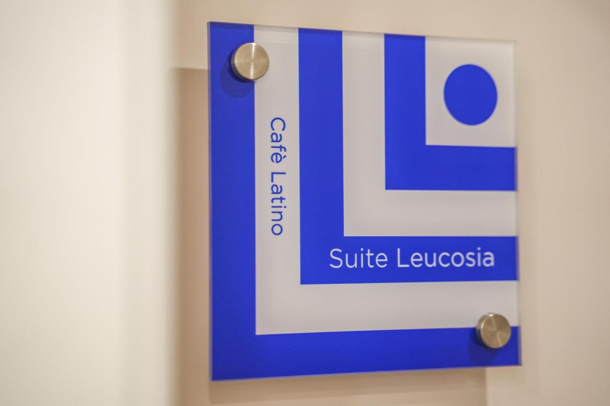 Cafe Latino Suites Sorrento Buitenkant foto