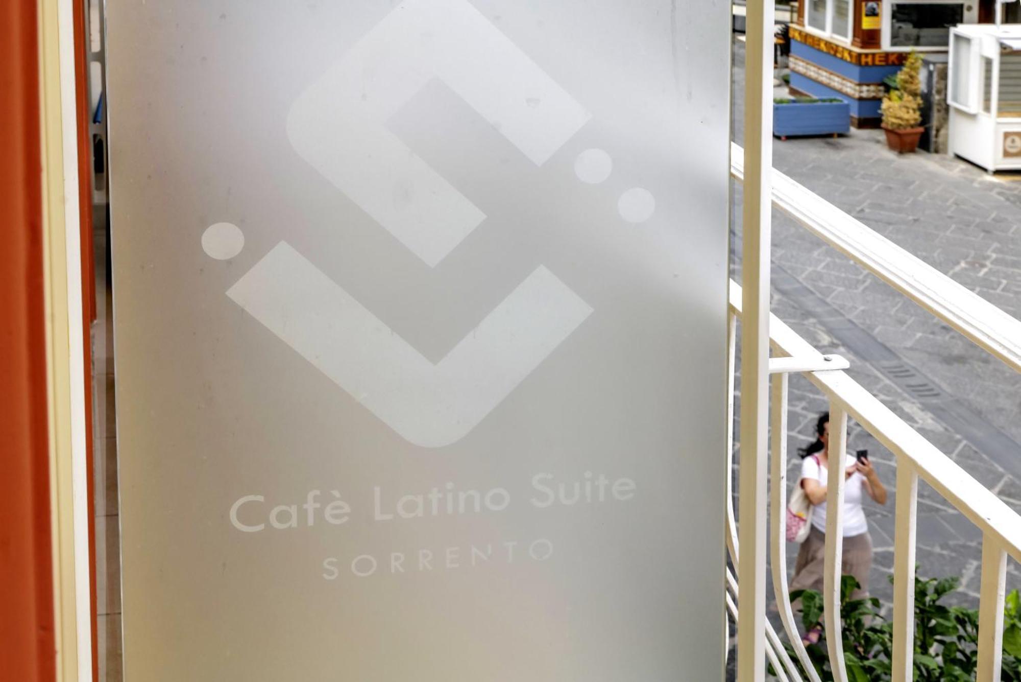 Cafe Latino Suites Sorrento Buitenkant foto